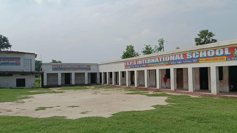 Students learning at SPS International School